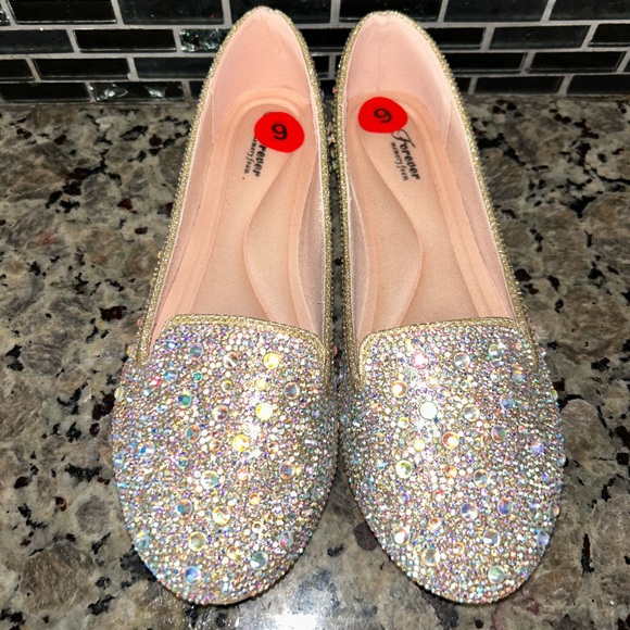 Women’s slippers - Picture 3 of 8